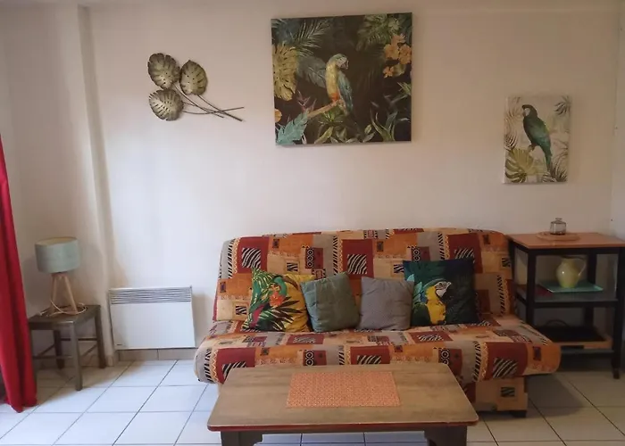 T3 duplex village geolia Saint geniez d\'olt avec 2 piscines chauffée